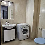 Apartment Monaco Summerland