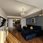 Apartment Monaco Summerland *