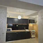 Apartment Monaco Summerland
