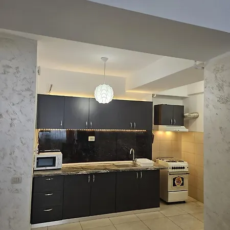 Apartment Monaco Summerland