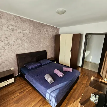 Monaco Summerland Apartment