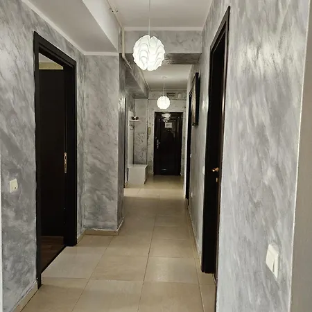 Monaco Summerland Mamaja