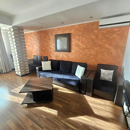 Monaco Summerland Mamaia