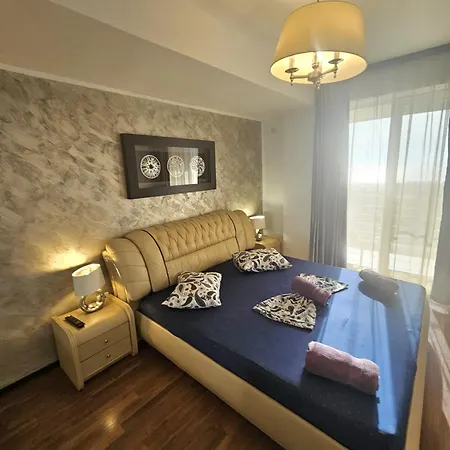 Monaco Summerland Apartment *