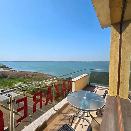 Monaco Summerland Apartamento