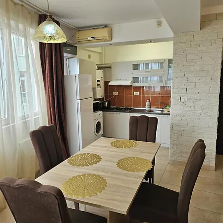 Monaco Summerland Mamaia