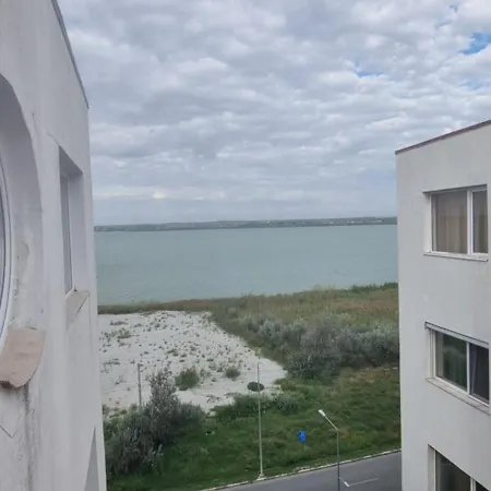 Monaco Summerland Mamaia