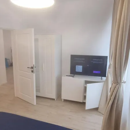 Monaco Summerland Apartment *