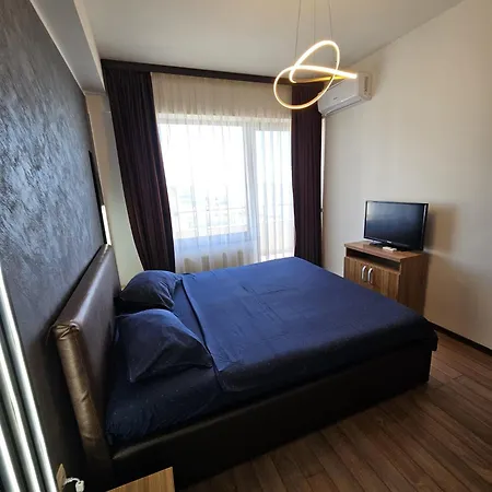 Monaco Summerland Apartment *