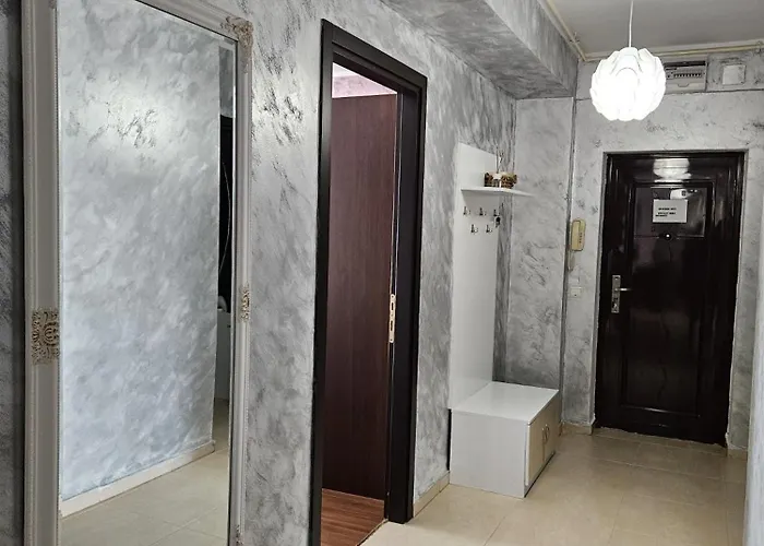 Monaco Summerland Mamaia